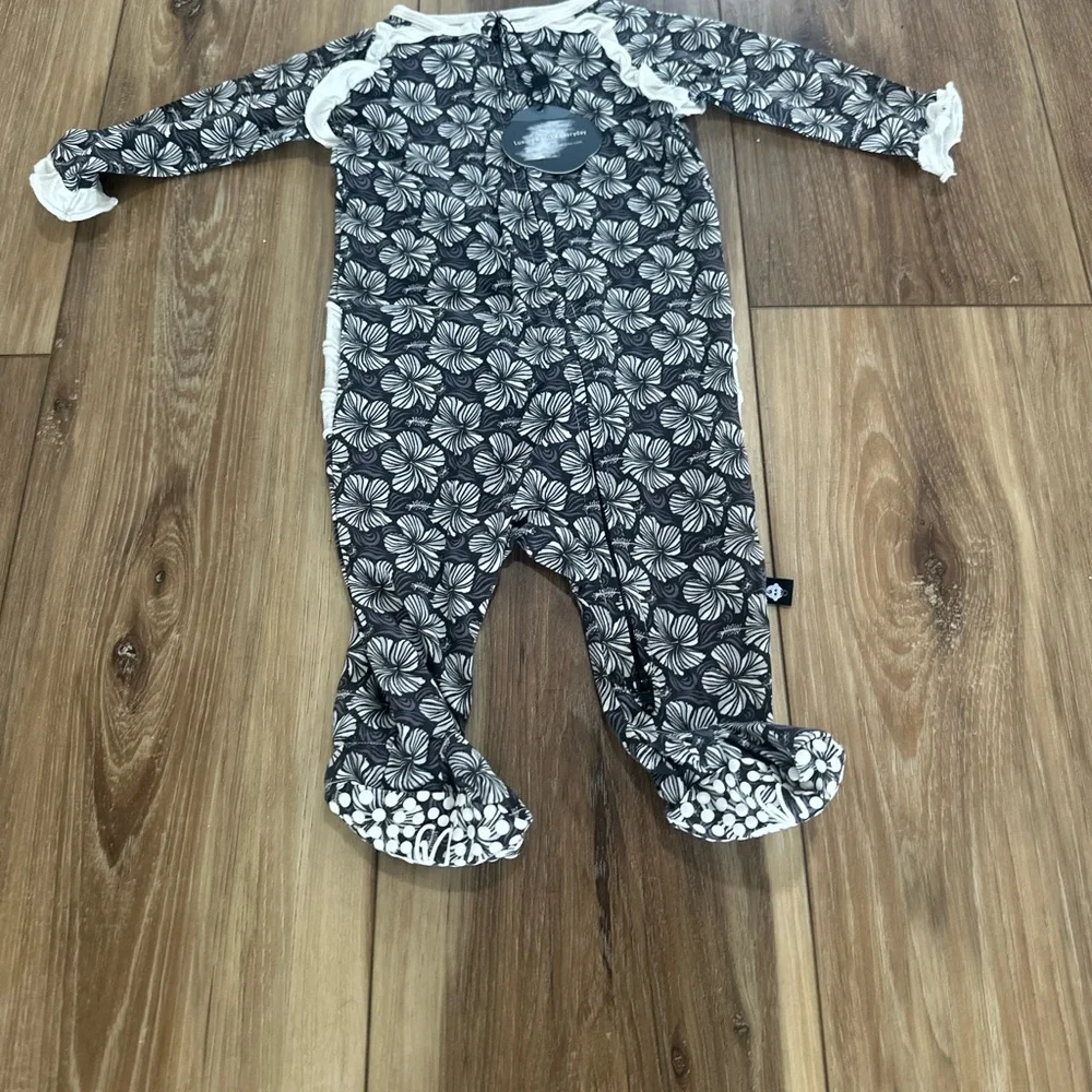 Sweet Bamboo newborn girl footie one piece size 0-3 months NWT